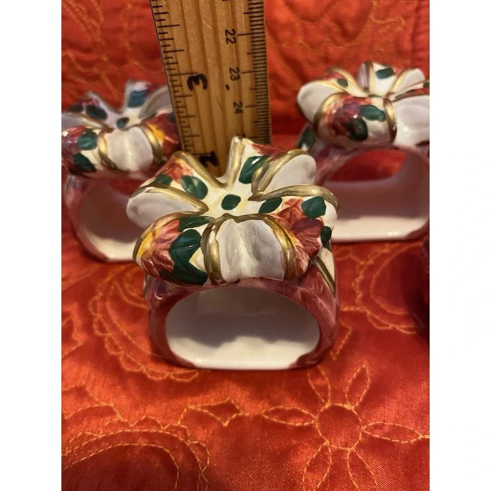 Vintage Set 4 Ceramic Christmas Holly & Ribbon Napkin‎ Rings Holders Great Cond